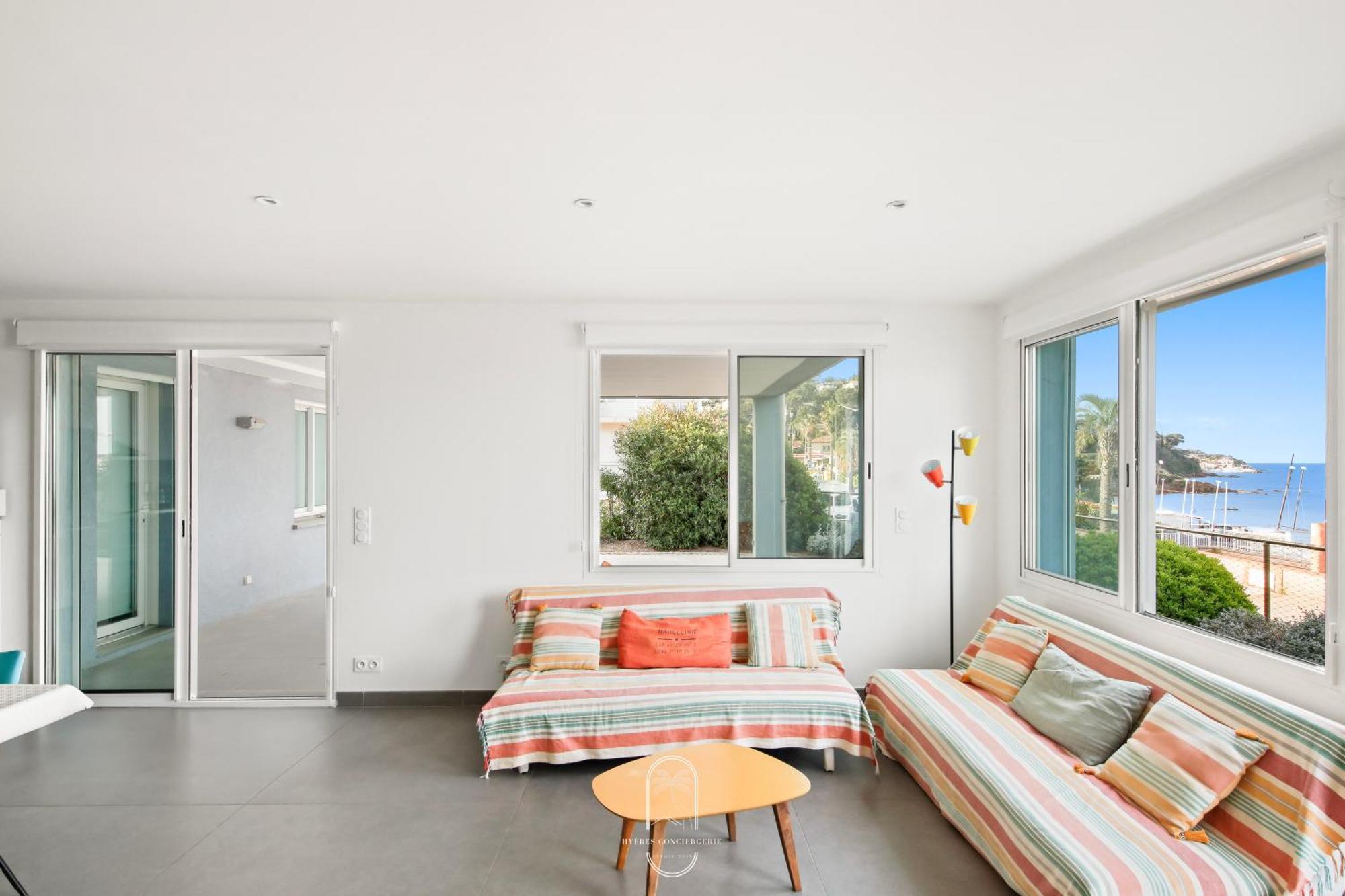 Villa Antoine Appartement Rdj Vue Mer Clim Wifi Parking Plage 50M La Garonne Le Pradet Exterior foto