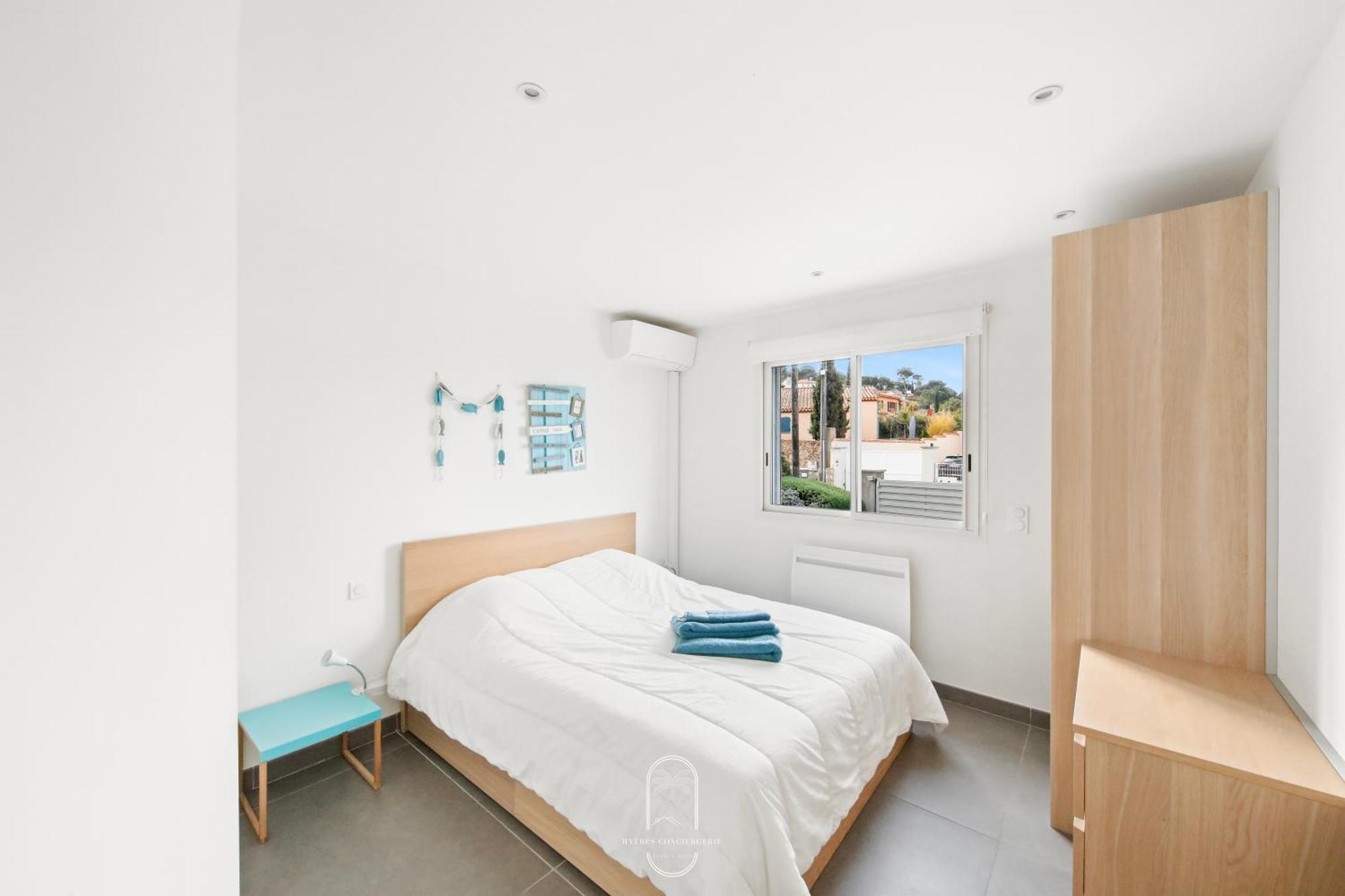 Villa Antoine Appartement Rdj Vue Mer Clim Wifi Parking Plage 50M La Garonne Le Pradet Exterior foto